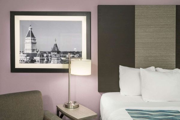 La Quinta Inns and Suites Clarksville